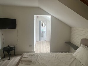 Room - Vrbo Property (Galway)