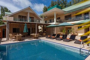 Outdoor pool - Chez Bea Luxury Villa (Praslin)