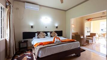 Superior Room | In-room safe, iron/ironing board, free WiFi, bed sheets