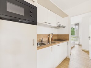 Fridge, microwave, dishwasher, coffee/tea maker - Ondine - 6 guests - shared pool (Biscarrosse)