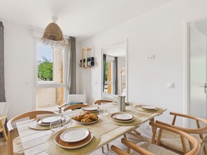 Dining - Peak&Point - 6 guests - shared pool (Biscarrosse)