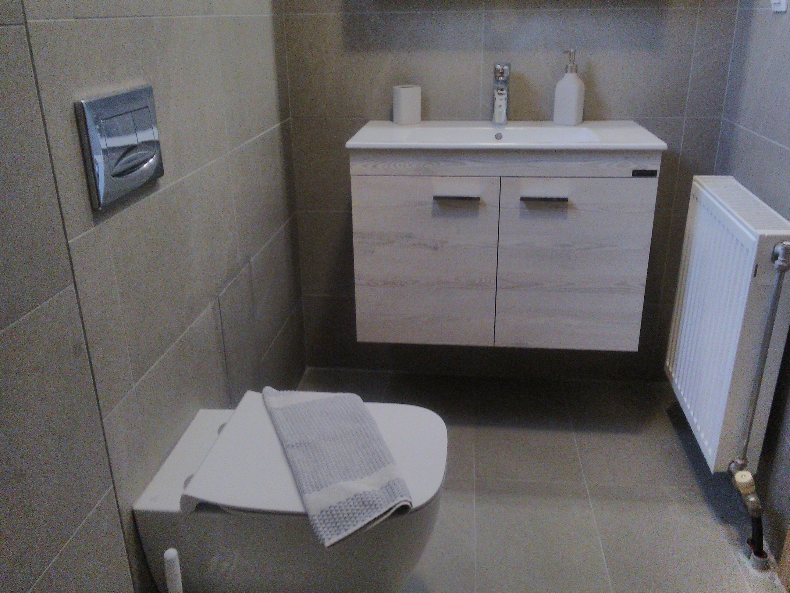 Comfort studio, patio, uitzicht op binnenplaats | Badkamer