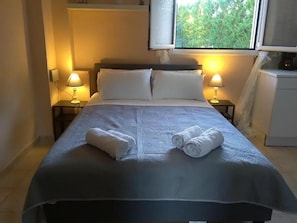 Comfort Studio, Patio, Courtyard View | Soundproofing, iron/ironing board, free WiFi - Casa memories (Kalligoni)