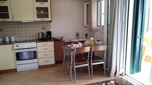 Ảnh chưa phân loại, 5 trong số 35 ảnh, nút