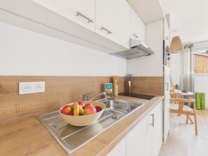 冰箱、微波炉、洗碗机、茶具/咖啡用具