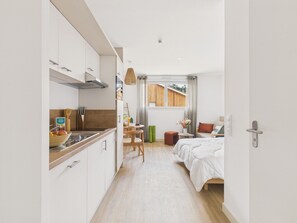 Kühlschrank, Mikrowelle, Geschirrspüler