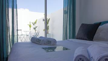 Habitación clásica doble, vistas a la piscina | Wifi gratis
