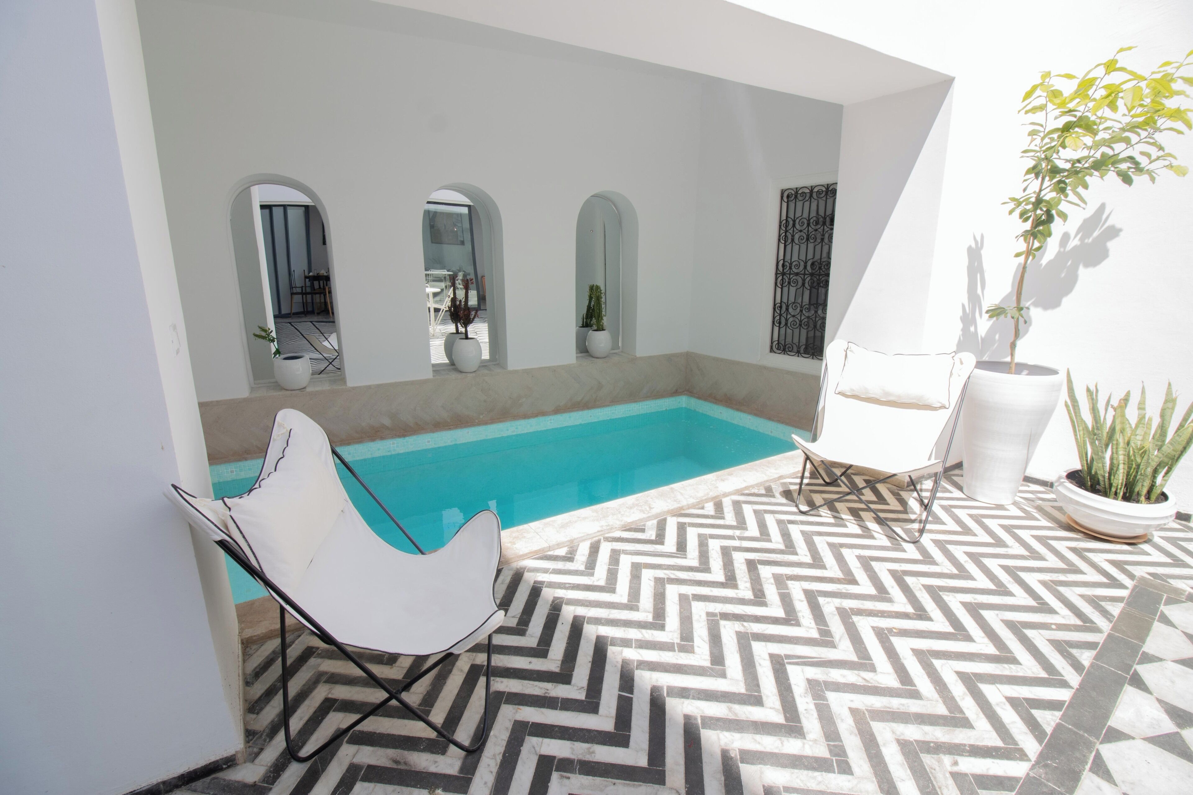 8 piscines extérieures