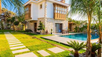 10 piscinas al aire libre