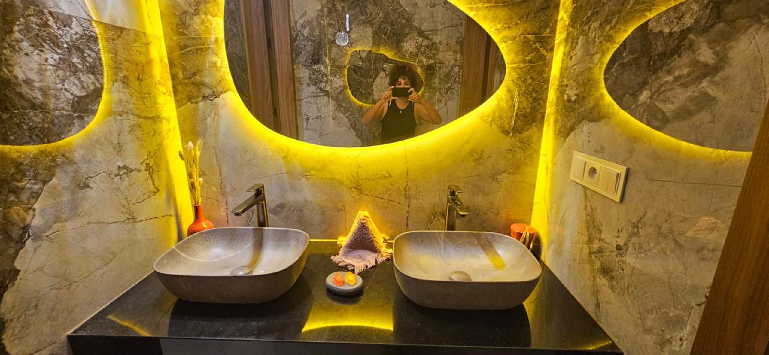Luxury Villa, Pool View | Bathroom | Shower, free toiletries, hair dryer, towels