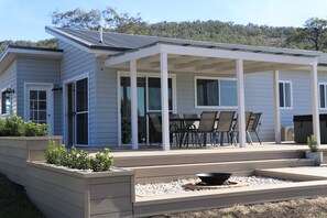 Outdoor dining - Tangory Farmstay - Hunter Valley NSW (Glendon Brook)
