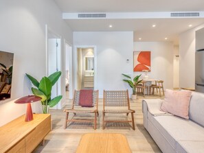 TV - Modern apartment near the marina - Estepona (Estepona)