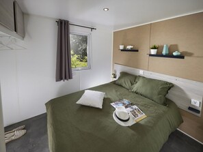 Free WiFi - Charming mobile home, pets welcome - 4 guests (Saint-Point)