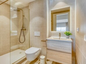 Hair dryer, towels - Modern apartment, port view - 2 guests (Estepona)