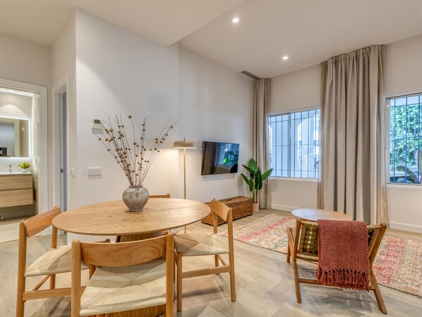 Dining - Modern apartment in Estepona marina (Estepona)