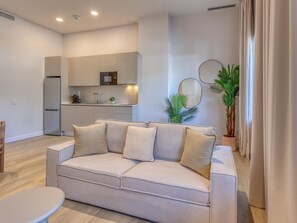 TV - Modern studio near marina - guests (Estepona)