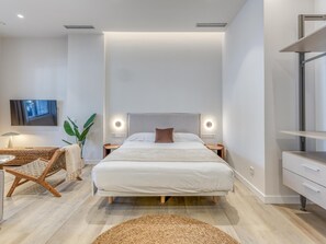 Free WiFi, bed sheets - Spacious Studio near the Marina - Estepona (Estepona)