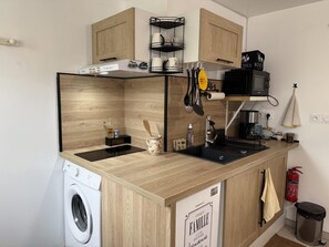 Fridge, microwave, coffee/tea maker, toaster - Peaceful cottage, parking, pets allowed (Saint-Georges-sur-Cher)