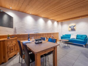 Interior - Cozy apartment with Wi-Fi - 2 guests (Les Gets)