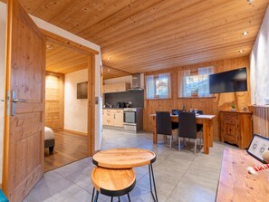 Interior - Cozy apartment with Wi-Fi - 2 guests (Les Gets)