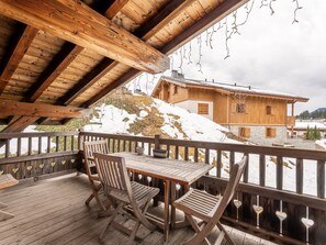 Outdoor dining - Cozy apartment, Wi-Fi - 6 guests (Les Gets)