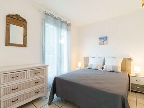 Free WiFi - Charming 3-Bed House in Biscarrosse with Large Terrace and Garden (Biscarrosse)