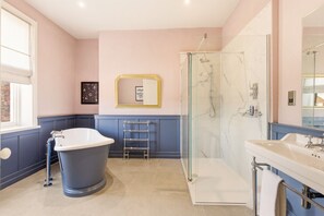 Hair dryer, towels - 8 Portland Square - North East Escapes (Carlisle)