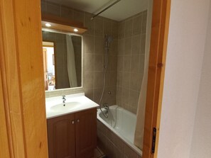 Bathroom - Cozy apartment, south terrace - 4 guests (Valloire)