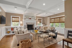 TV, books - East Hampton Village Beach House with Pool (East Hampton)