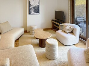 Living area - Elegant apartment mountain view - 8 guests (Montvalezan-La Rosière)