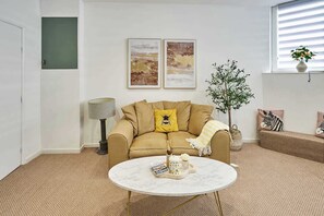 TV - Boutique One Bed Apartment in Kemp Town (Brighton and Hove)
