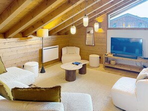 TV - Spacious apartment, Mont Pourri view - 8 guests (Montvalezan-La Rosière)