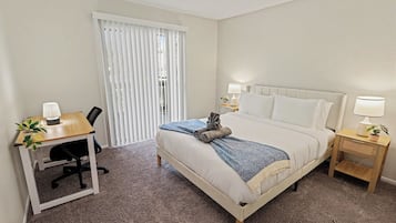 Iron/ironing board, WiFi, bed sheets