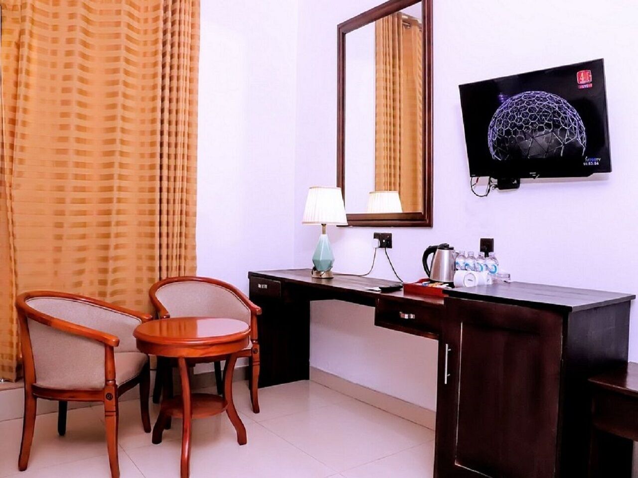 Chambre Deluxe double, balcon, vue sur le jardin | Intérieur