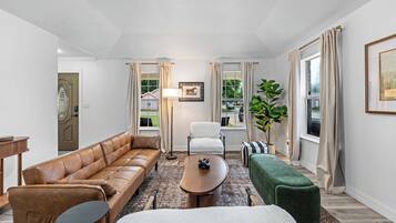 TV, fireplace, offices