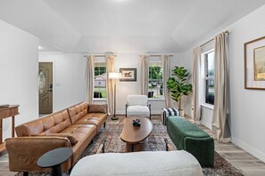 TV, fireplace, offices - Furnished Mid-Century 3/2 | Pool · Cowboys Stadium (Arlington)