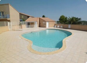 Pool - Air-conditioned, secure vacation home with terrace in Portiragnes (Hérault) (Portiragnes)