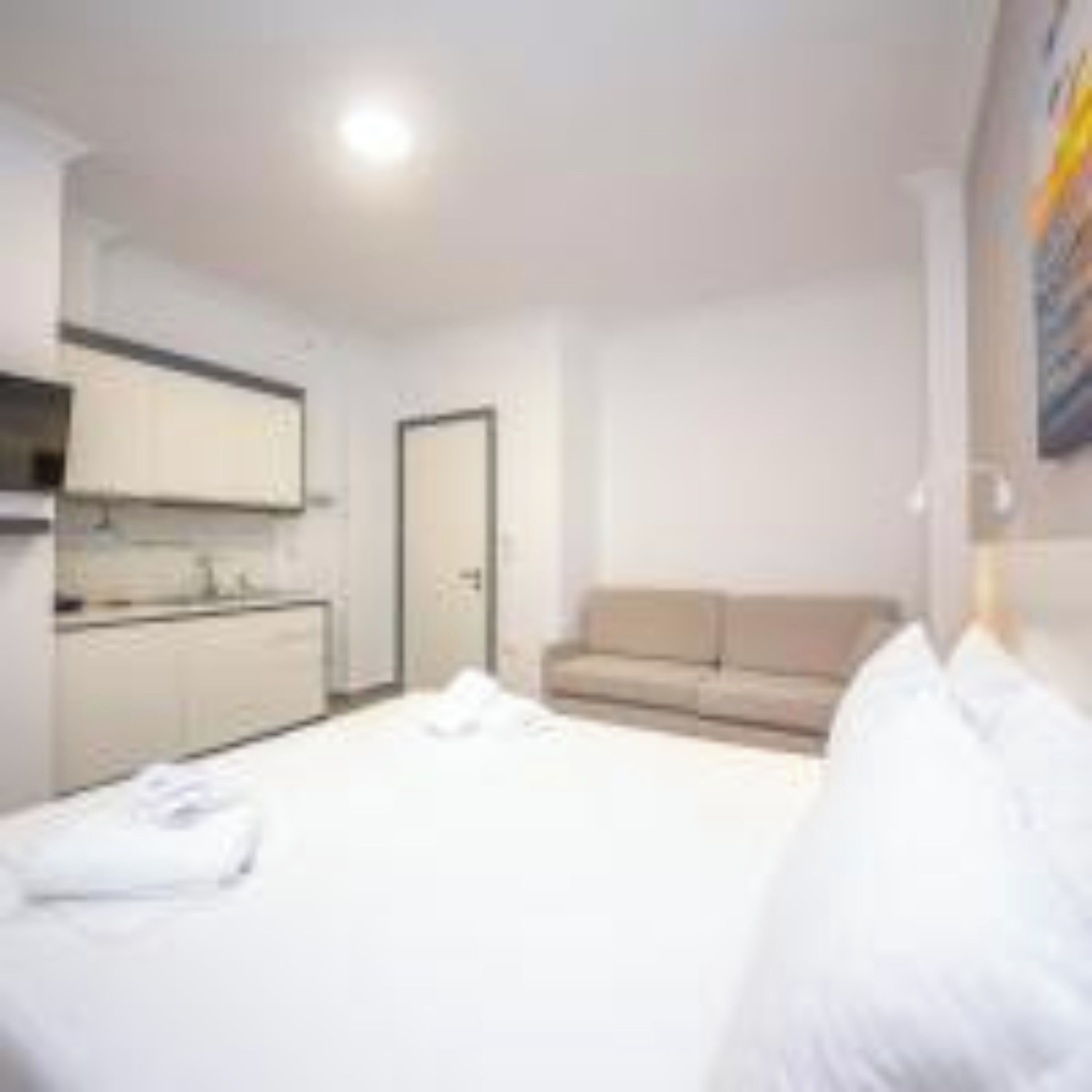 Triple Room, Balcony