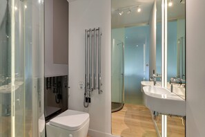 Family Apartment, 2 Bedrooms, Non Smoking, City View | Bathroom - Sopot Loft Living z Parkingiem (Sopot)