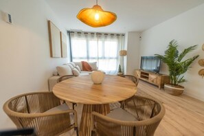 Dining - Zapotlan - Malaga Towers Apartment (Málaga)