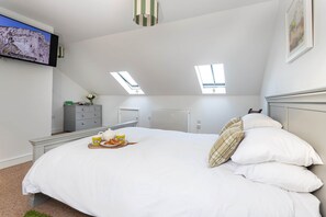 3 bedrooms, iron/ironing board, free WiFi, bed sheets - Mountain Cottage (Coniston)