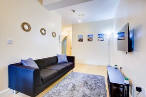 House - Perfect Booking Deptford High Street 3 Bed Flat (London)
