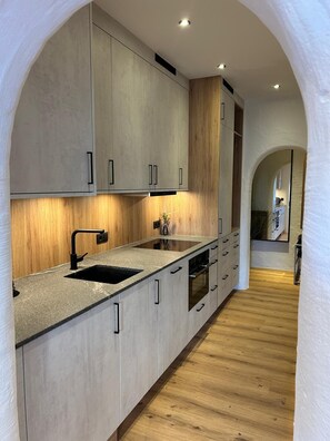 Private kitchen - Vacation apartment Berber in Kaprun, garden and ski vacation (Kaprun)