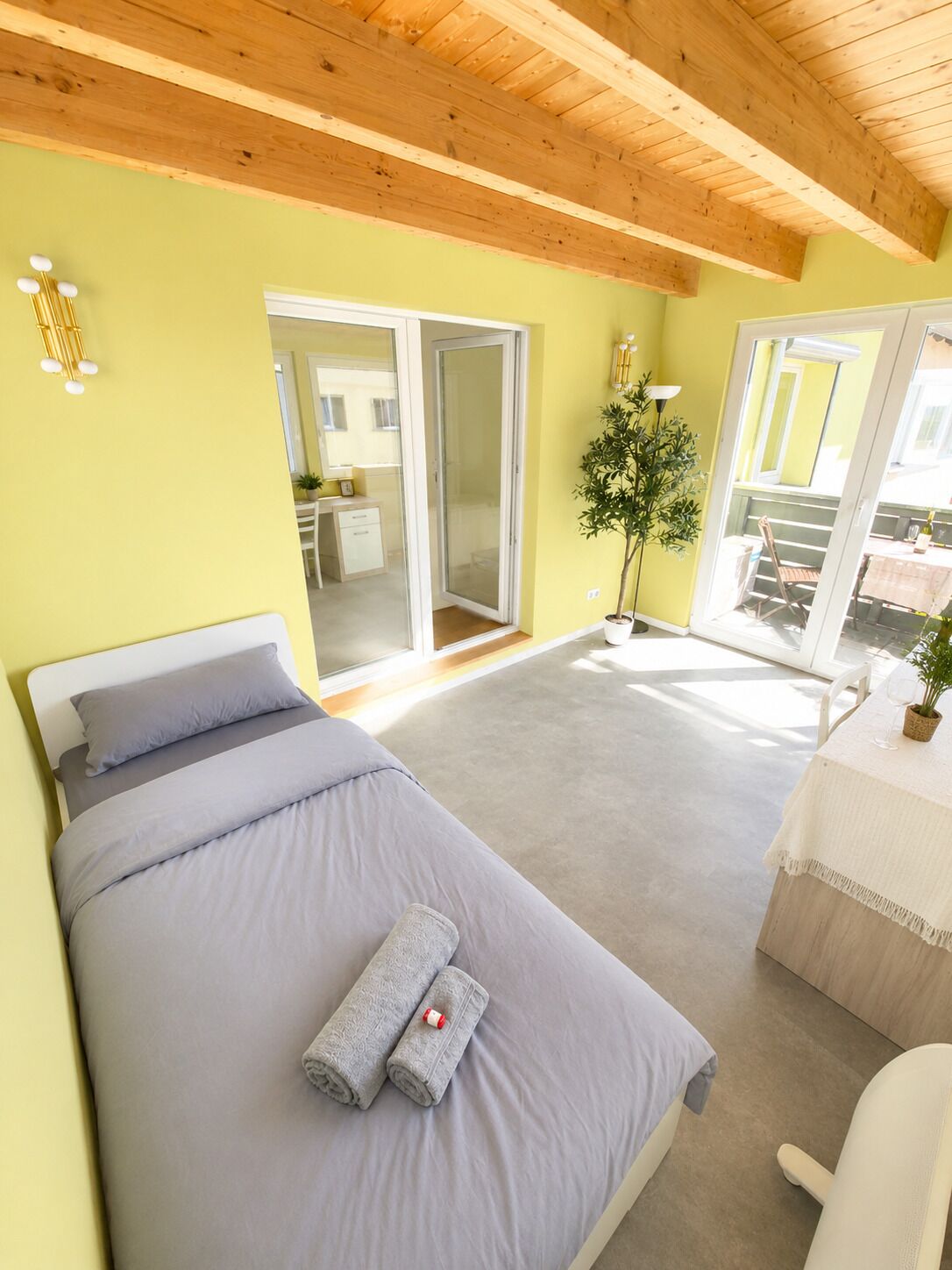 2 Schlafzimmer, Schreibtisch, Bügeleisen/Bügelbrett, kostenloses WLAN