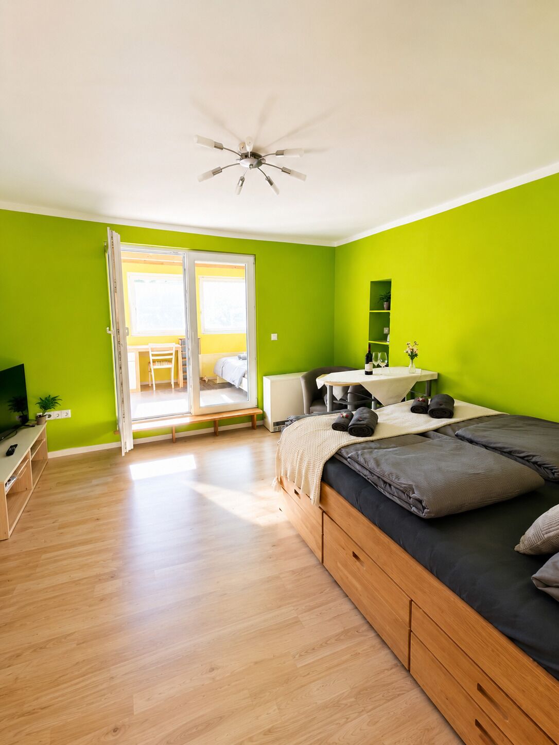 2 Schlafzimmer, Schreibtisch, Bügeleisen/Bügelbrett, kostenloses WLAN