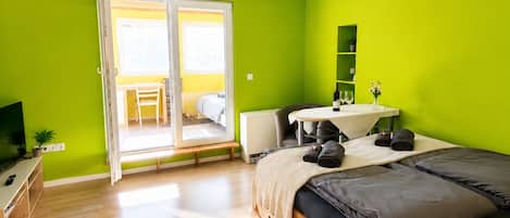2 bedrooms, desk, iron/ironing board, free WiFi