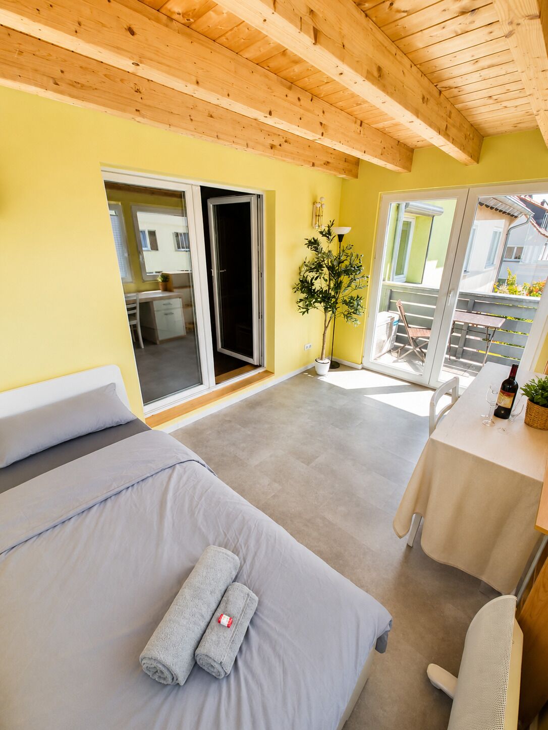 2 bedrooms, desk, iron/ironing board, free WiFi