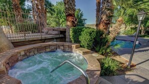 Outdoor spa tub - Poolside Condo with Bunks - Family Resort Stay at Las Palmas Resort #1625 (St. George)