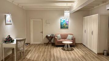 Luxury Suite | Living area