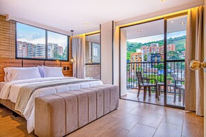 Luxury Apartment, Balcony, Mountain View | Free WiFi - Edificio Habitare Cristales (Cali)